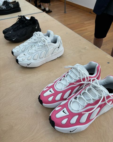 COMME des GARCONS HOMME PLUS und Nike prasentieren drei Sense 96 SP